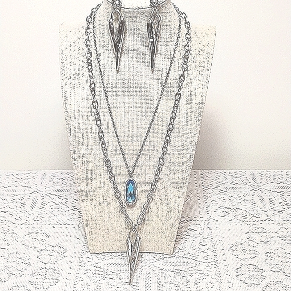 Woman Jewelry set of three heart jewelry. Necklace Earrings Silver Set